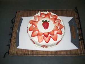The delicious Strawberry Buttercream cake she was serv.ing this morning